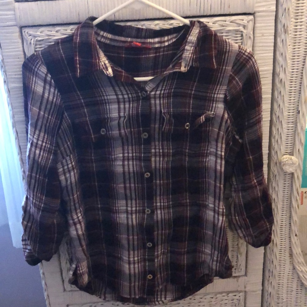 Guess button down shirt, barely even worn